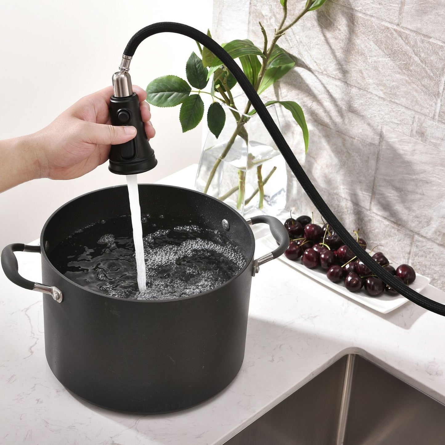 Multifunctional Kitchen Faucet with Pull Down Sprayer Single Handle Matte Black